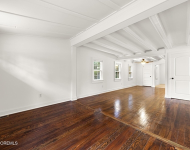 833 Windsor Street - Photo Thumbnail 4
