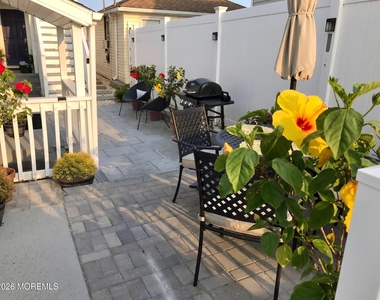 32 Franklin Avenue - Photo Thumbnail 8