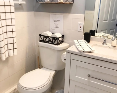 32 Franklin Avenue - Photo Thumbnail 7