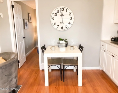 32 Franklin Avenue - Photo Thumbnail 5