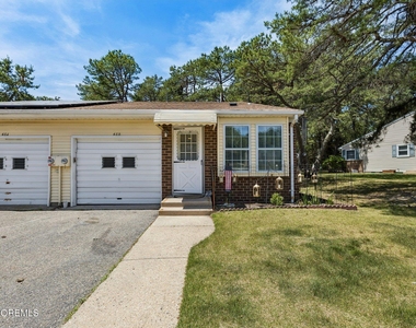 48b Milford Avenue - Photo Thumbnail 1