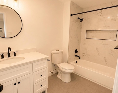 105 Amberly Drive - Photo Thumbnail 4