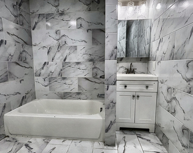 614 Pine Street - Photo Thumbnail 3