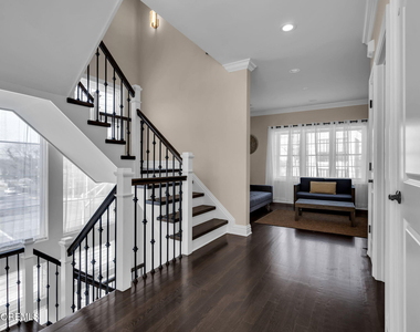58 Seaview Avenue - Photo Thumbnail 36