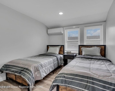 115 Blaine Avenue - Photo Thumbnail 5
