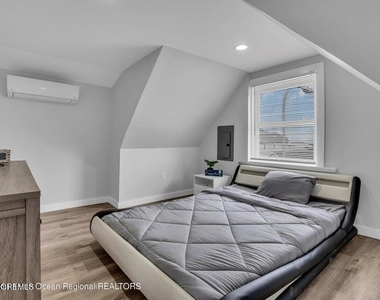 115 Blaine Avenue - Photo Thumbnail 6