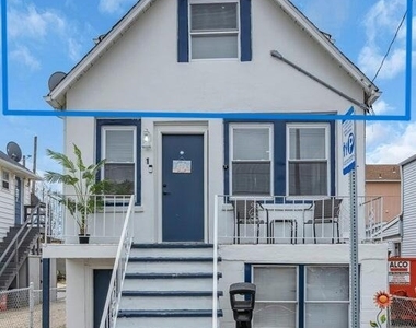 115 Blaine Avenue - Photo Thumbnail 1