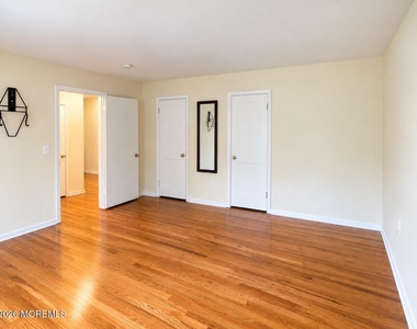 364 Westwood Avenue - Photo Thumbnail 10
