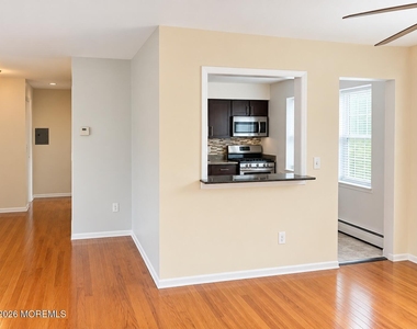 364 Westwood Avenue - Photo Thumbnail 5