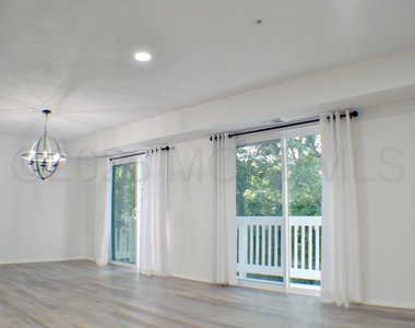 1711 Arthur Street - Photo Thumbnail 5
