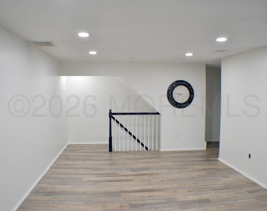 1711 Arthur Street - Photo Thumbnail 11