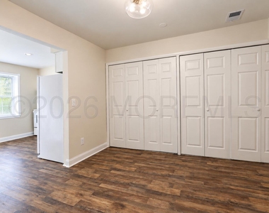 1405 Silver Court - Photo Thumbnail 5
