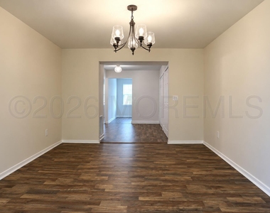 1405 Silver Court - Photo Thumbnail 11