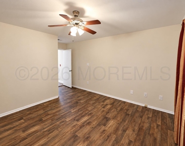1405 Silver Court - Photo Thumbnail 13