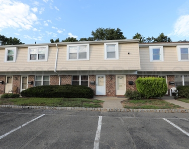 1405 Silver Court - Photo Thumbnail 23