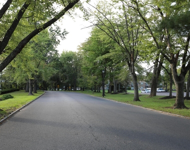 1405 Silver Court - Photo Thumbnail 24