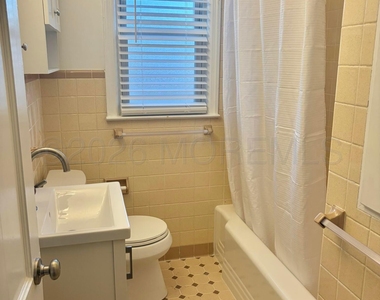202 Evergreen Avenue - Photo Thumbnail 6