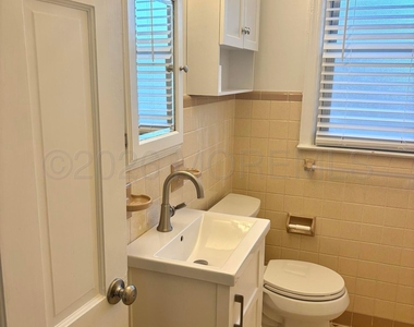 202 Evergreen Avenue - Photo Thumbnail 5