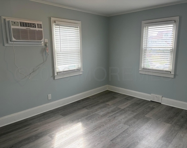 202 Evergreen Avenue - Photo Thumbnail 12