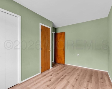 24 Liberta Drive - Photo Thumbnail 5