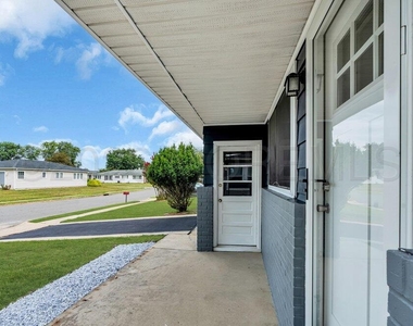 24 Liberta Drive - Photo Thumbnail 2