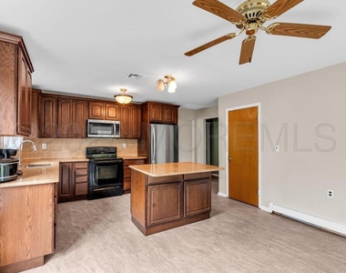 24 Liberta Drive - Photo Thumbnail 9