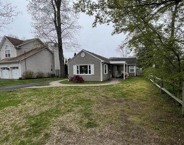 451 Harnell Avenue - Photo Thumbnail 2