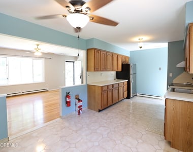 709 Marys Drive - Photo Thumbnail 3