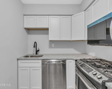 213 Main Street - Photo Thumbnail 12