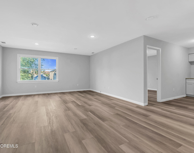 213 Main Street - Photo Thumbnail 3