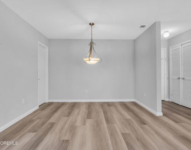 213 Main Street - Photo Thumbnail 7