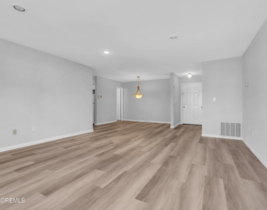 213 Main Street - Photo Thumbnail 5