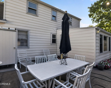 705 Park Avenue - Photo Thumbnail 14