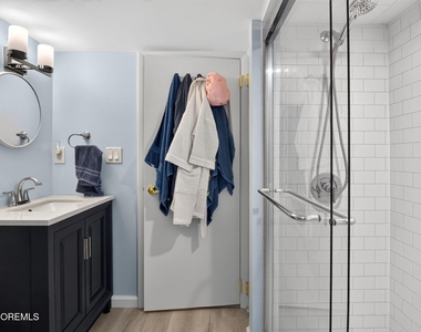 705 Park Avenue - Photo Thumbnail 16