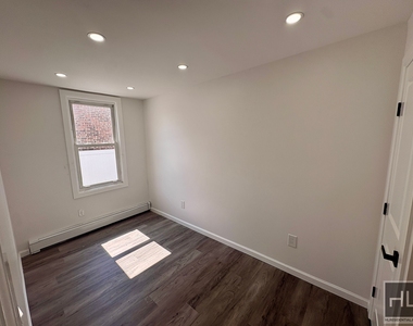Revere Avenue - Photo Thumbnail 2
