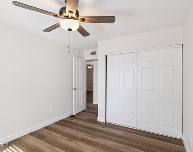 1400 E Wesleyan Drive - Photo Thumbnail 18