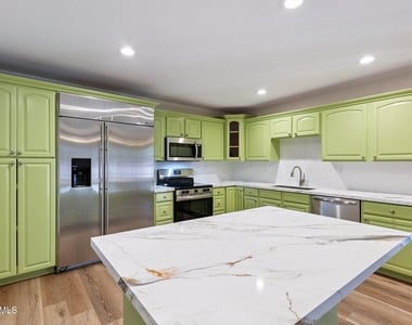 1400 E Wesleyan Drive - Photo Thumbnail 6