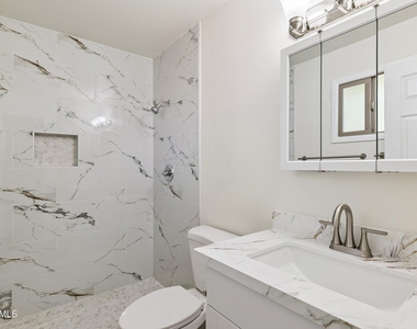1400 E Wesleyan Drive - Photo Thumbnail 12