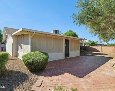 1400 E Wesleyan Drive - Photo Thumbnail 23