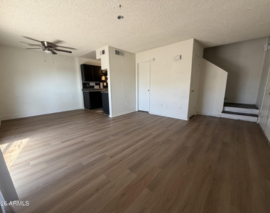 5910 W Golden Lane - Photo Thumbnail 3