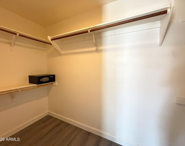 10225 W Windsor Boulevard - Photo Thumbnail 11