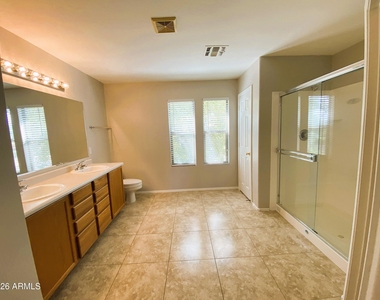 3629 S Adelle Circle - Photo Thumbnail 9
