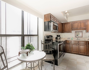 5124 N 31st Place - Photo Thumbnail 17