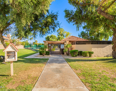 9635 E Sutton Drive - Photo Thumbnail 31