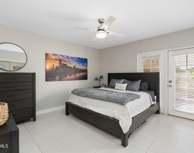 9635 E Sutton Drive - Photo Thumbnail 49