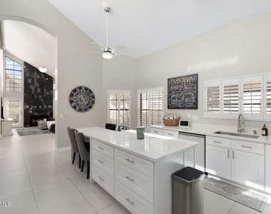 9635 E Sutton Drive - Photo Thumbnail 44
