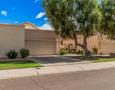 9635 E Sutton Drive - Photo Thumbnail 2