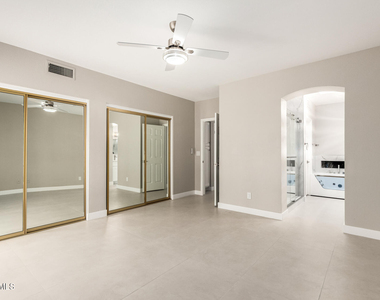 9635 E Sutton Drive - Photo Thumbnail 19