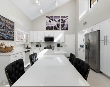 9635 E Sutton Drive - Photo Thumbnail 45