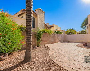 9635 E Sutton Drive - Photo Thumbnail 27